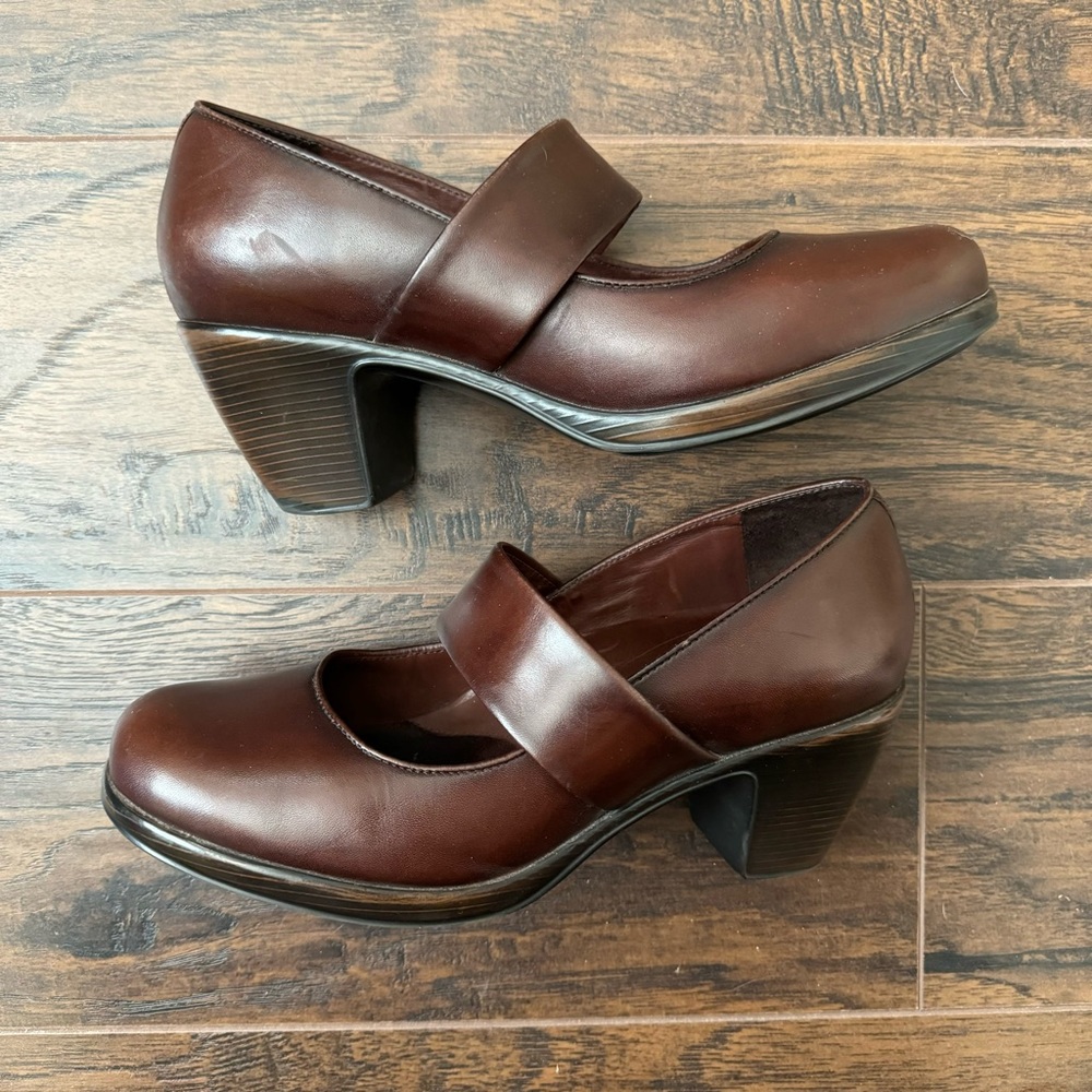 Dansko Brooke Brown Mary Jane Style Pump